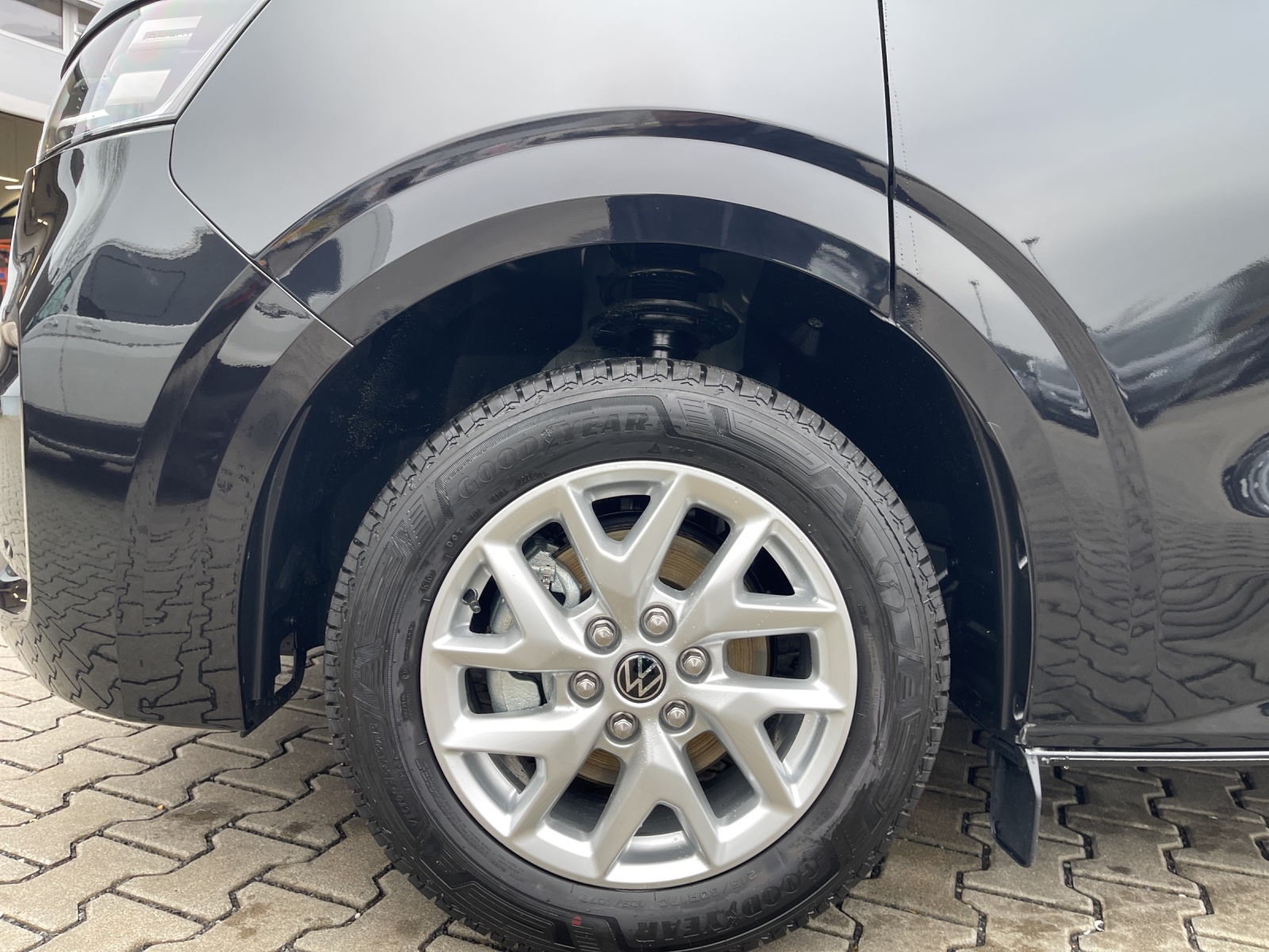 T7 Transporter Kasten LR 2.0 TDI 4 Motion Navi Kamera ACC AHK