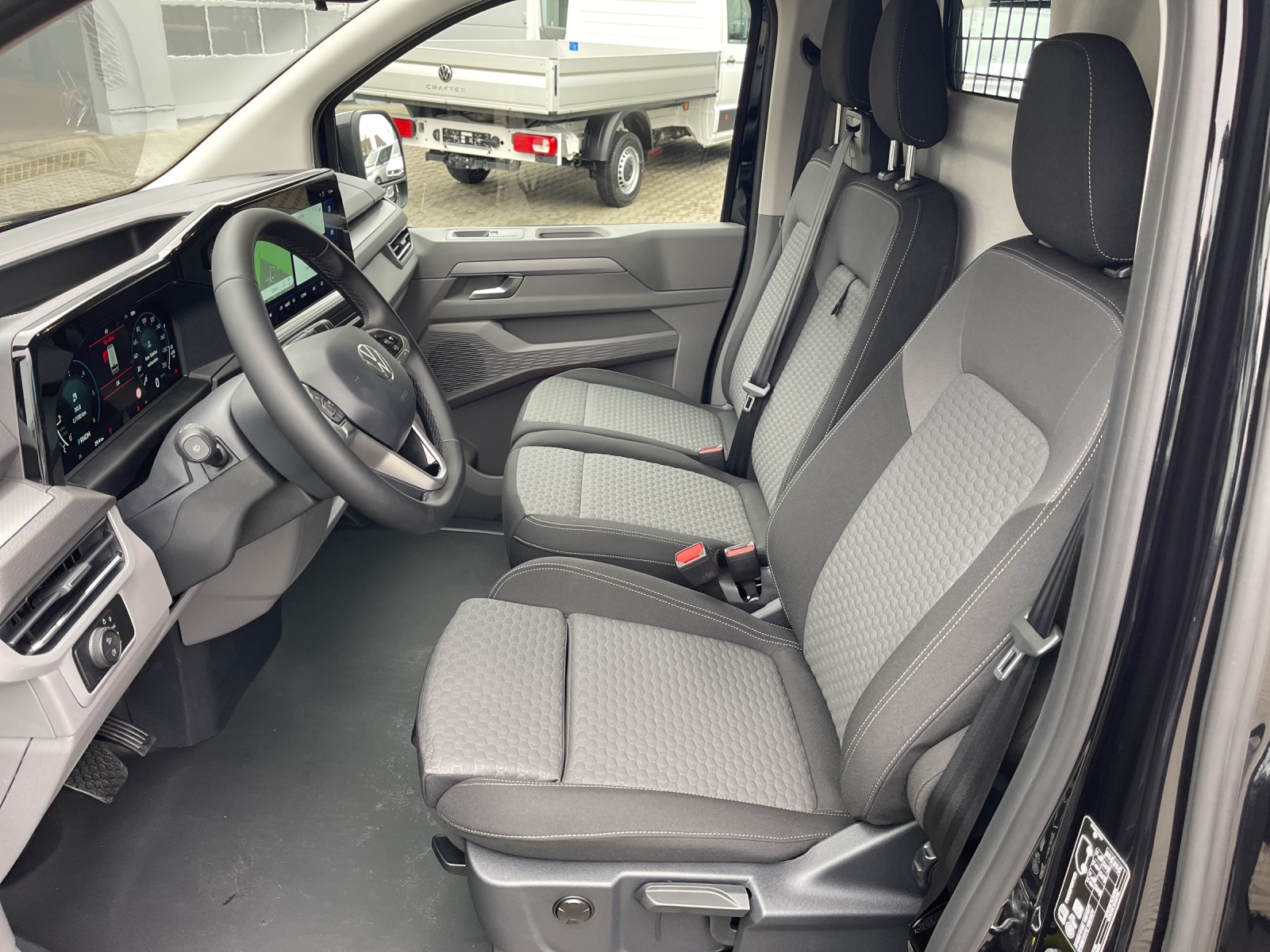 T7 Transporter Kasten LR 2.0 TDI 4 Motion Navi Kamera ACC AHK