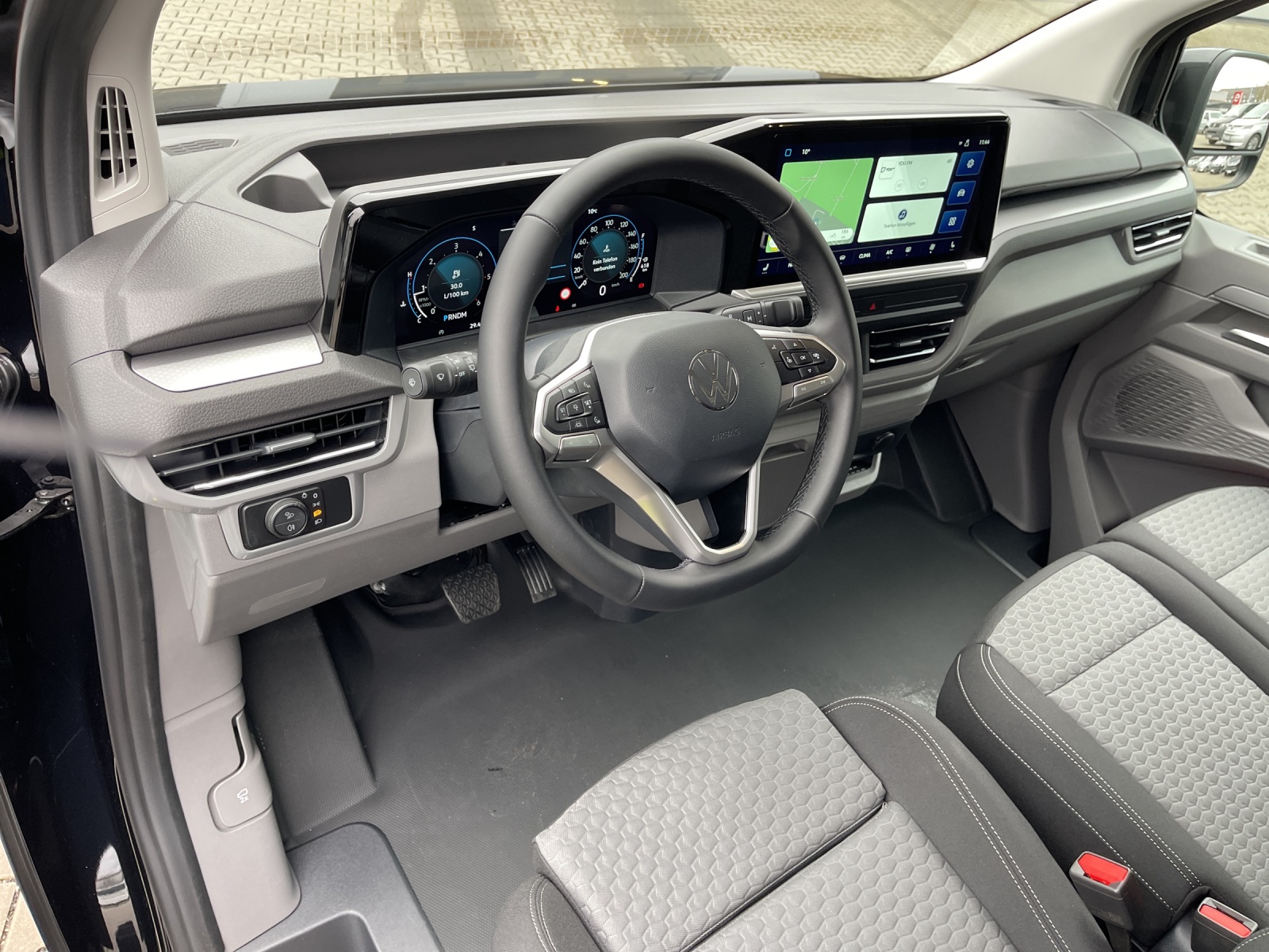 T7 Transporter Kasten LR 2.0 TDI 4 Motion Navi Kamera ACC AHK