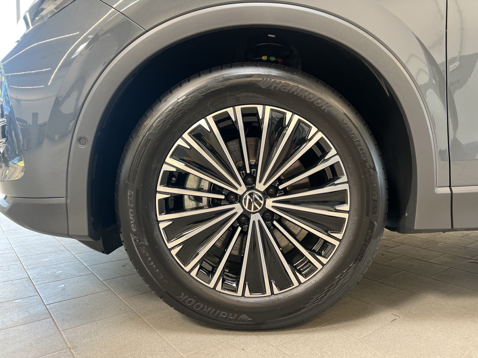 Tiguan TDI DSG Elegance IQ-Light AHK Navi TravelAssist Kamera