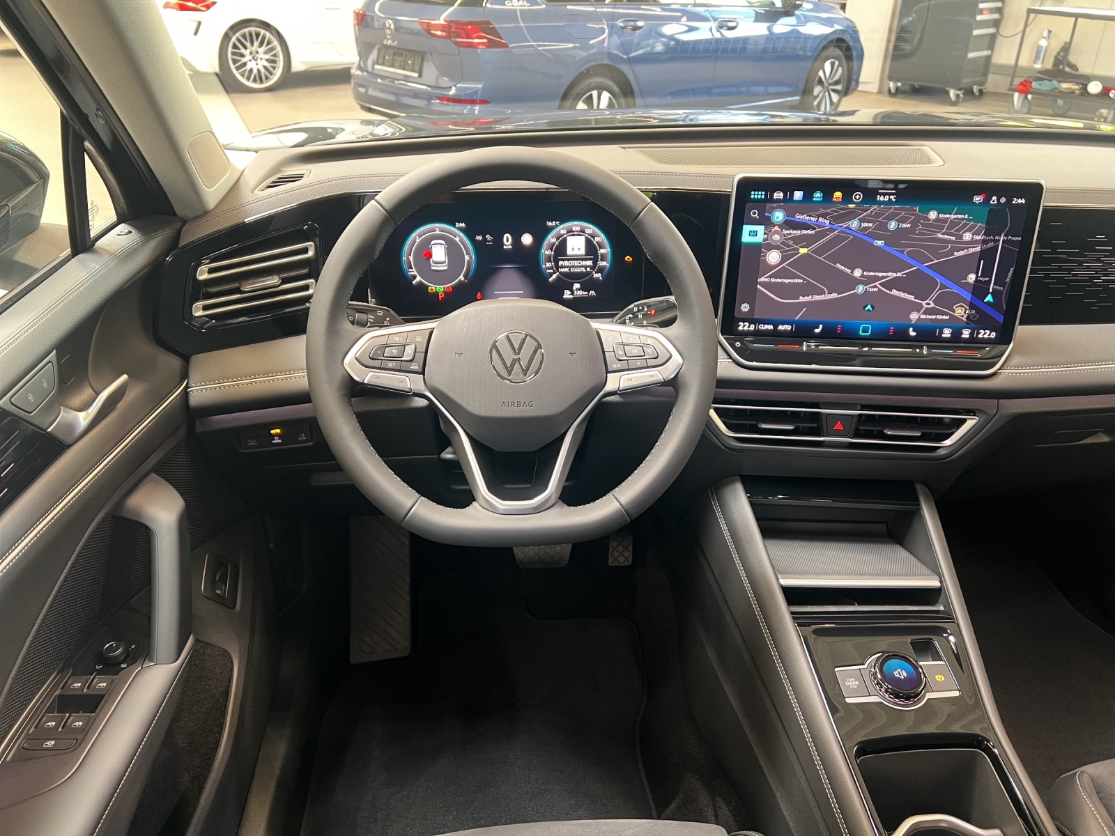 Tiguan TDI DSG Elegance IQ-Light AHK Navi TravelAssist Kamera