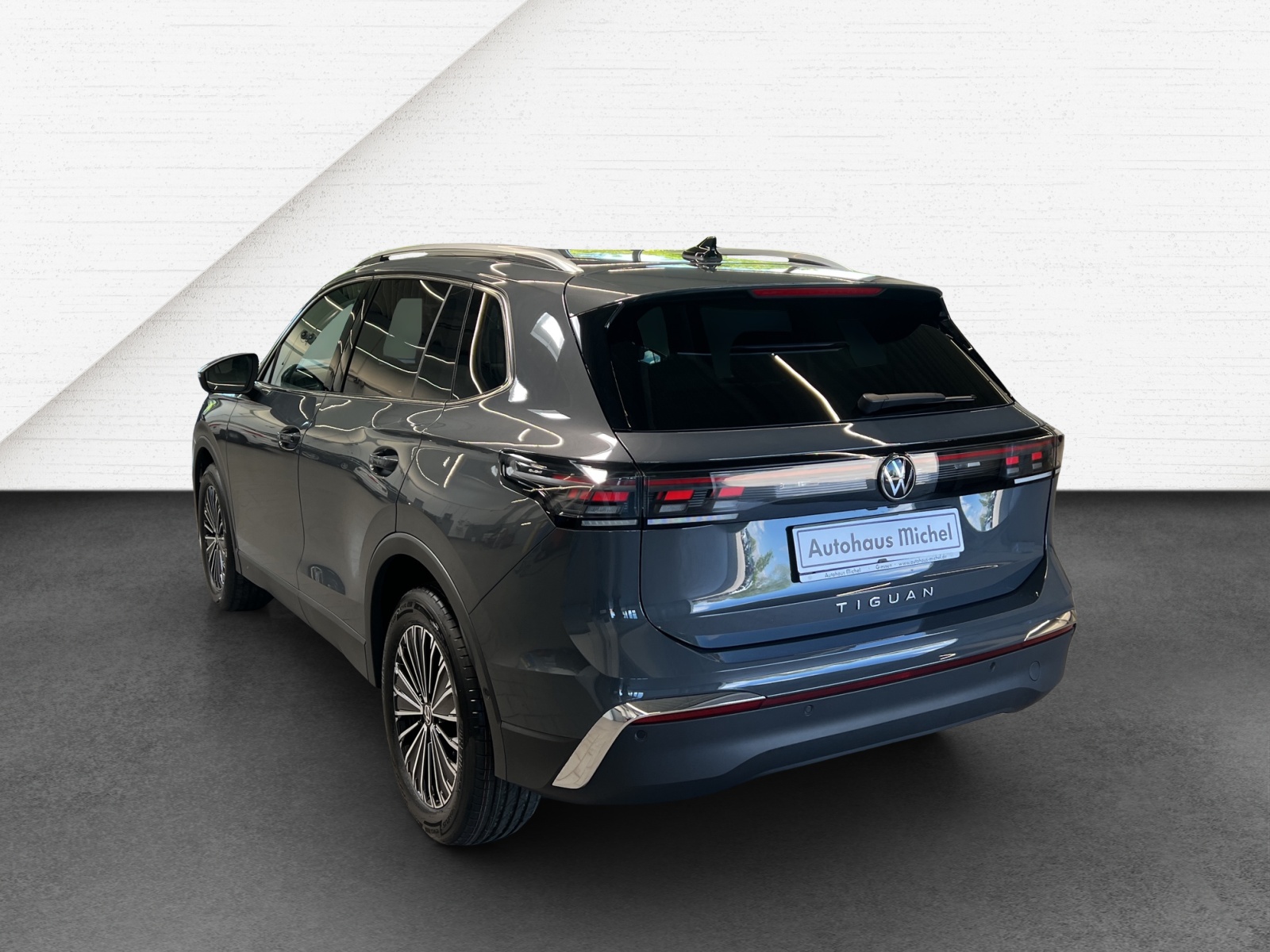 Tiguan TDI DSG Elegance IQ-Light AHK Navi TravelAssist Kamera