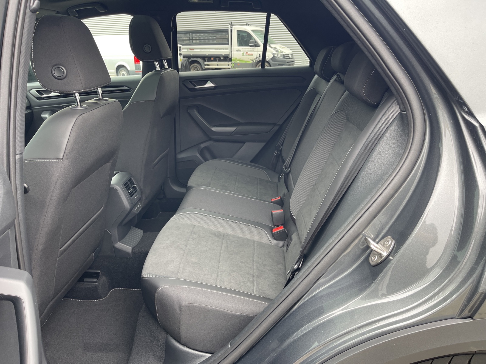 T-Roc TSI DSG R-Line IQ-Light AHK Panodach