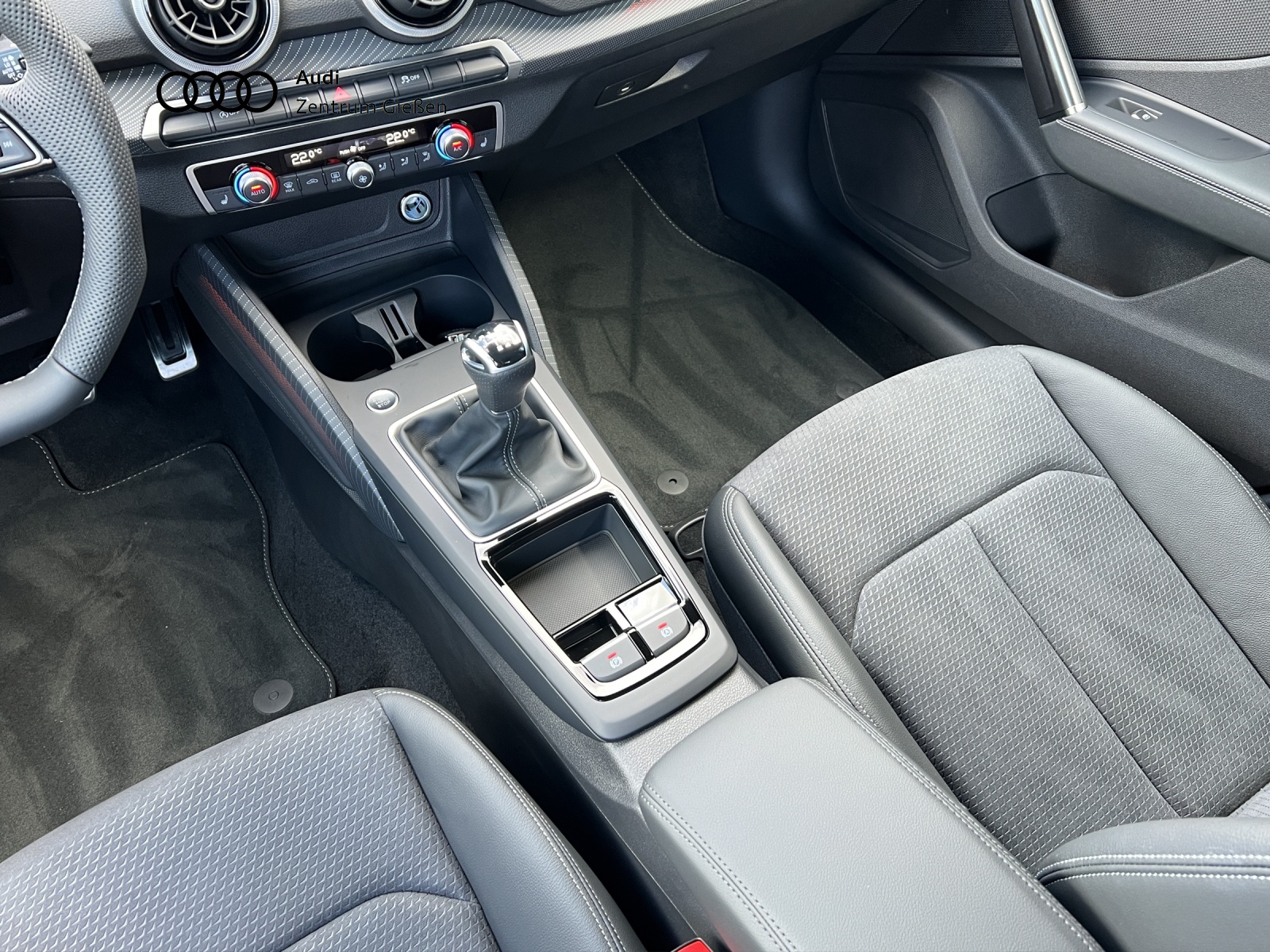 Q2 30 TFSI S line Black MATRIX-LED Navi Assistenzpaket